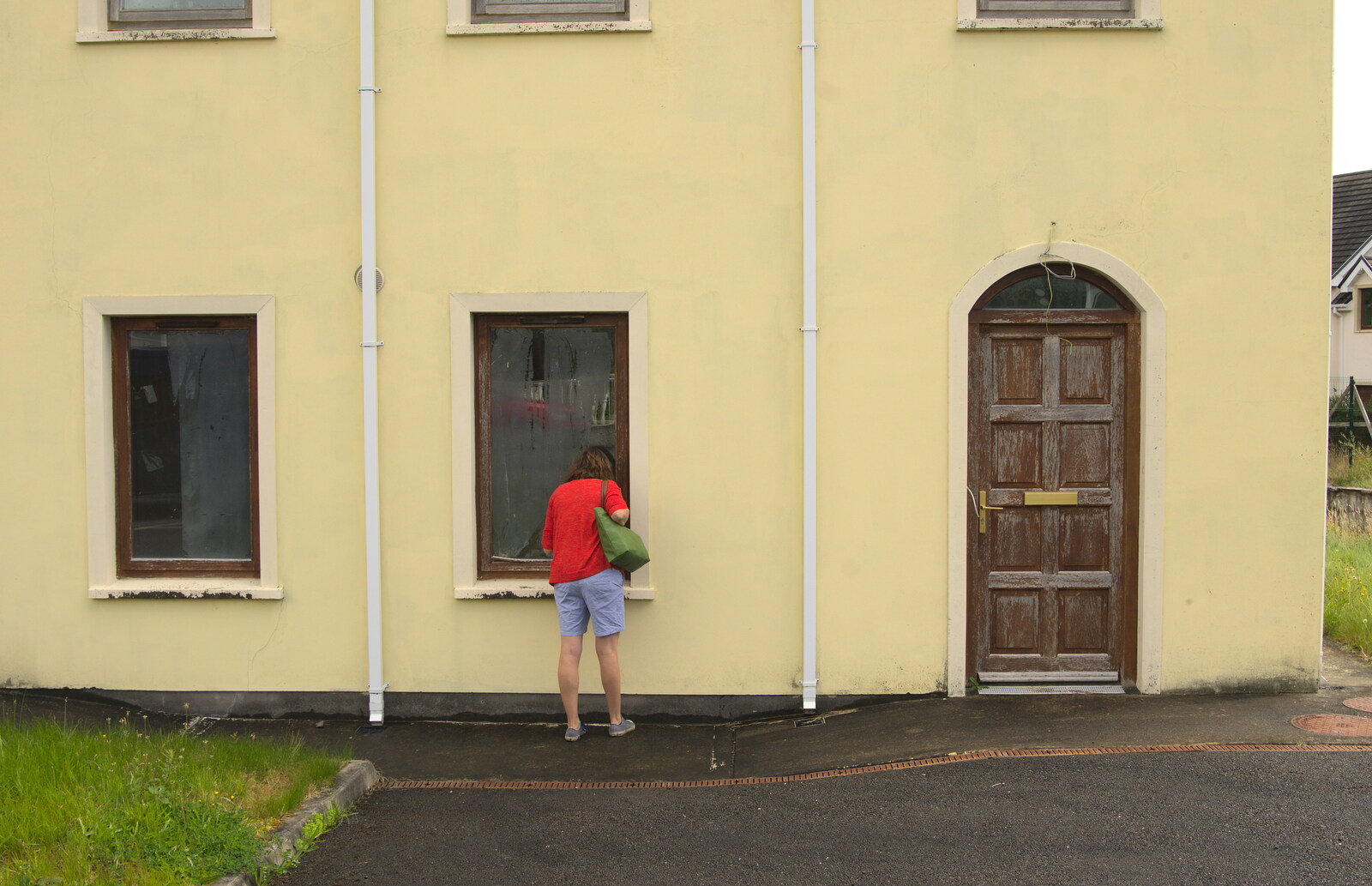 Isobel scopes out one of the derelict houses from In The Sneem, An tSnaidhm, Kerry, Ireland - 1st August 2017
