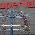 Fred hangs out in front of SuperValu, A Seafari Boat Trip, Kenmare, Kerry, Ireland - 3rd August 2017