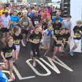 A bunch of kids are the first to go, The Annascaul 10k Run, Abha na Scáil, Kerry, Ireland - 5th August 2017