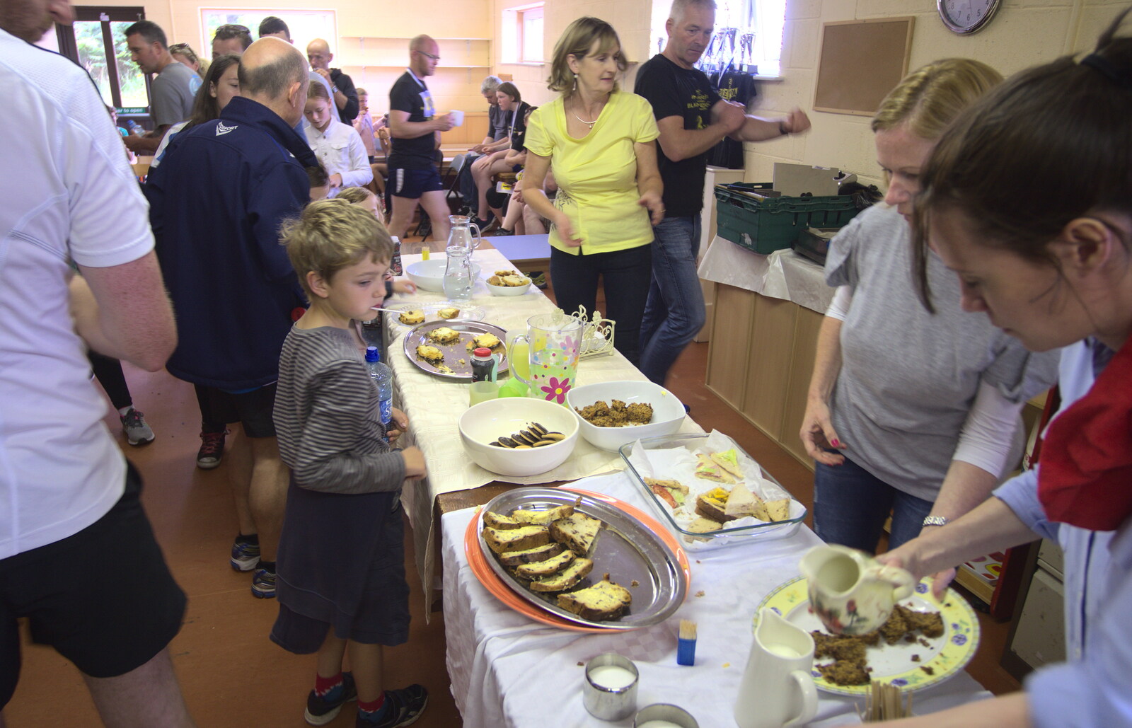 Fred scopes out the cake and sausages from The Annascaul 10k Run, Abha na Scáil, Kerry, Ireland - 5th August 2017