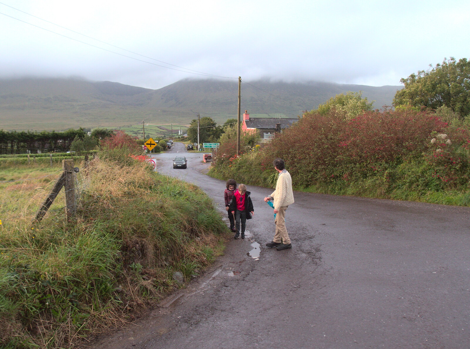 Walking up the road from Kate's Cross from Minard Beach and Ceol Agus Craic, Lios Póil, Kerry - 6th August 2017