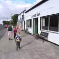 We wander past the derelict-looking 'Lounge Bar', A Bike Ride to Mulranny, County Mayo, Ireland - 9th August 2017