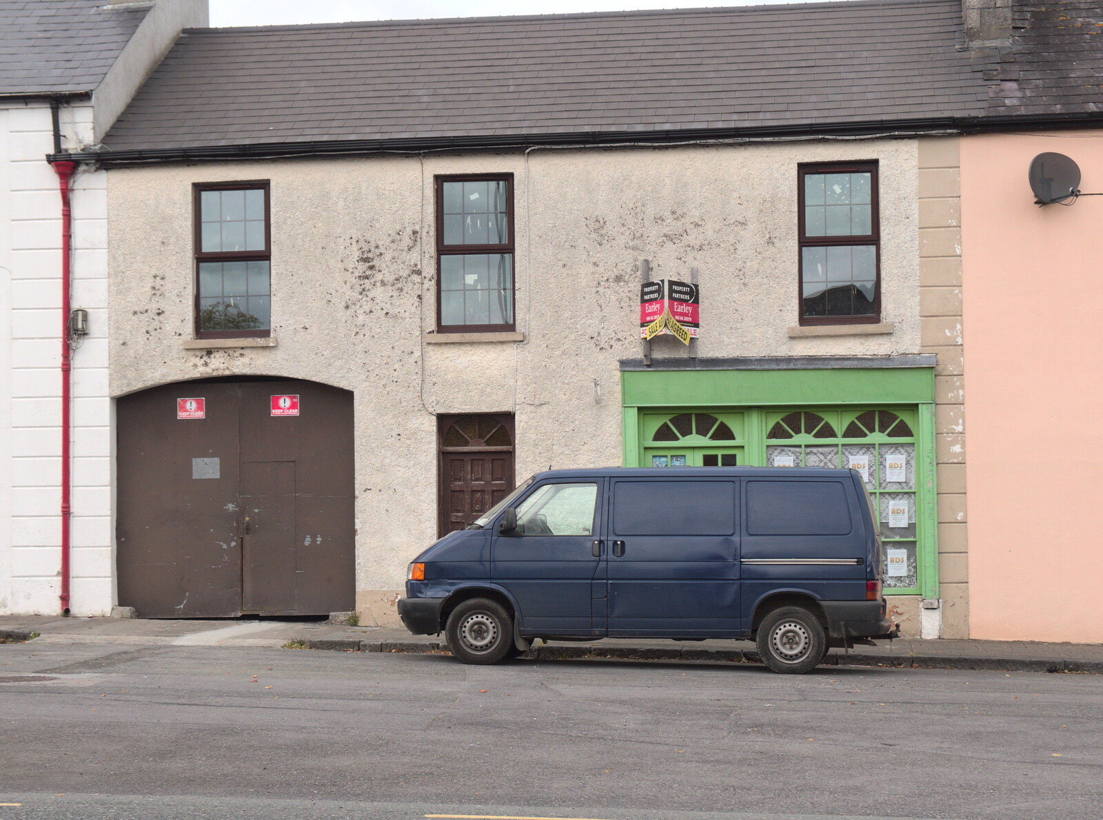 A knackered van and a house for sale from From Achill to Strokestown, Mayo and Roscommon, Ireland - 10th August 2017