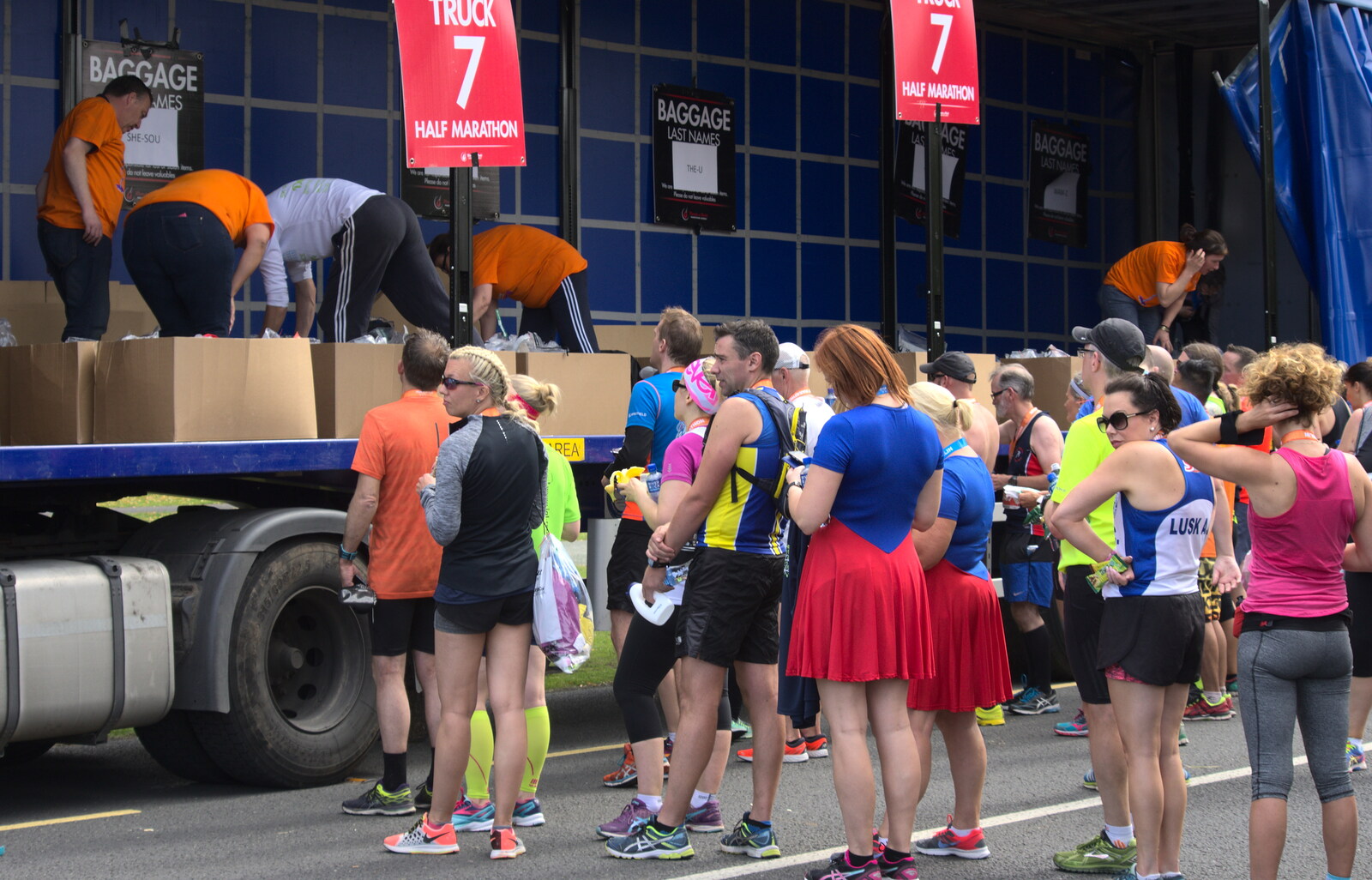 Runners queue up to reclaim their belongings from Isobel's Rock'n'Roll Half Marathon, Dublin, Ireland - 13th August 2017