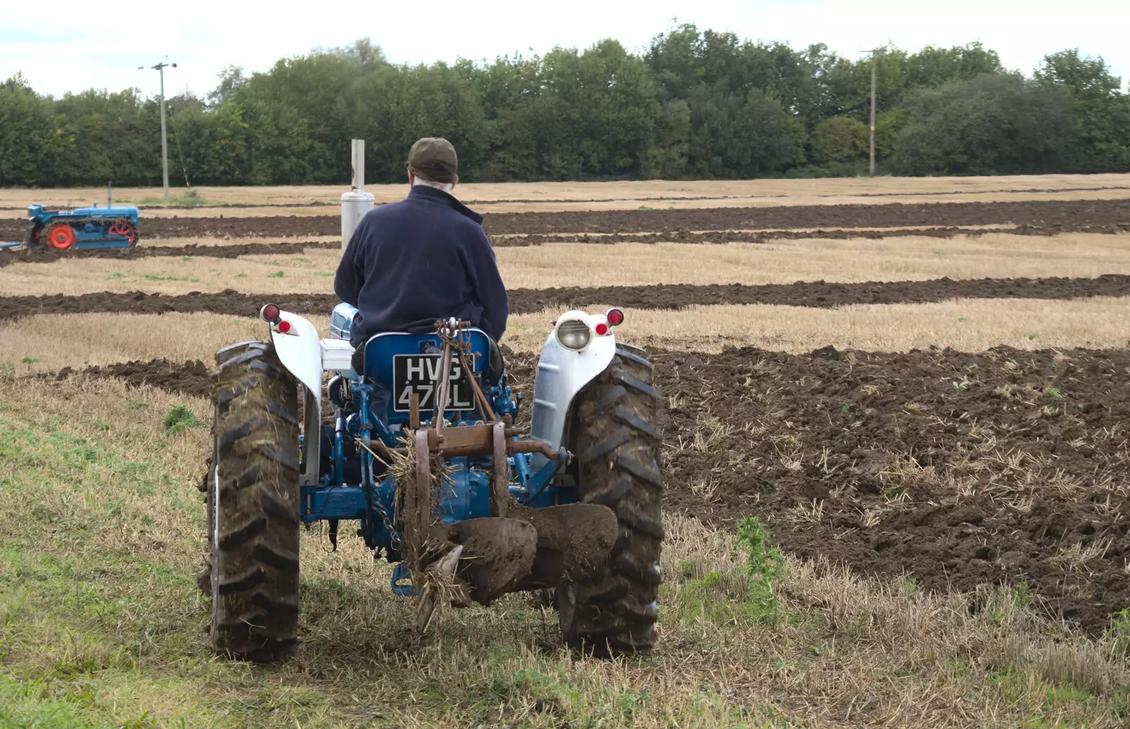 The Ford 3000 drives off again, from Ploughing and Pizza, Thrandeston and Bury St. Edmunds, Suffolk - 17th September 2017