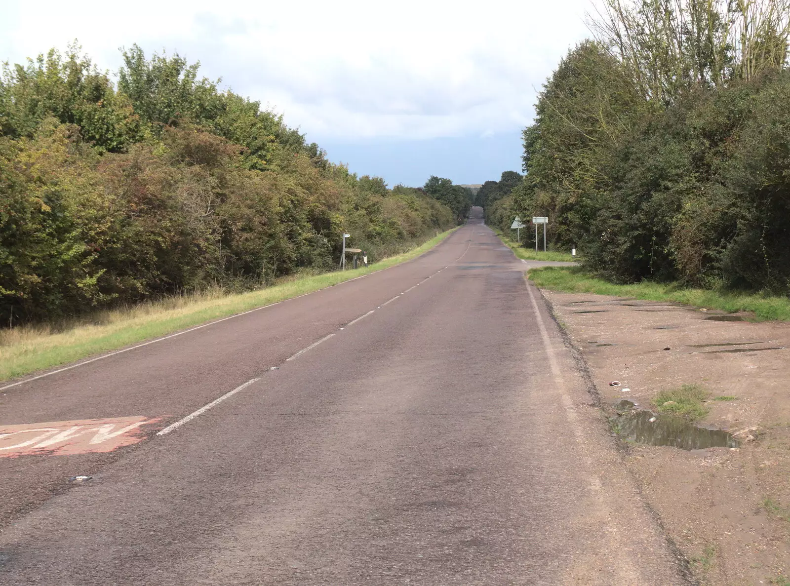 The old bypassed A11, just up from Fourwentways, from Grandmother's Wake, Winkton, Christchurch, Dorset - 18th September 2017