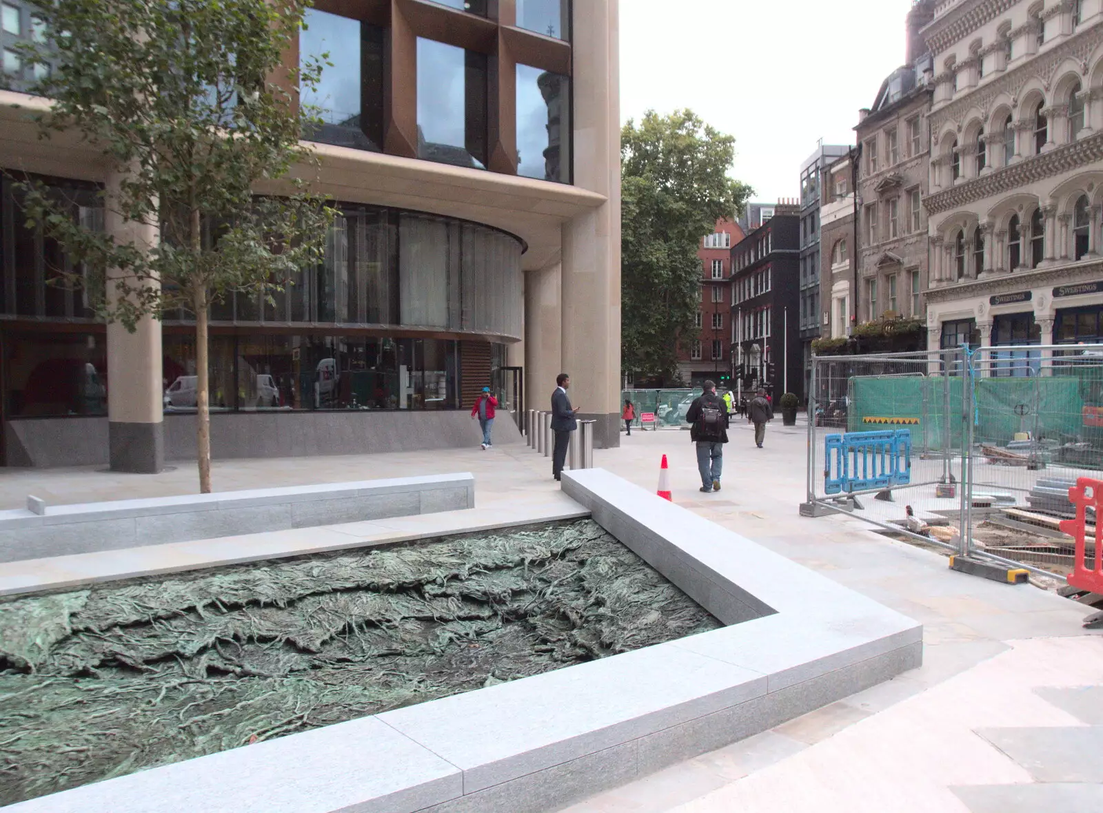 The Bloomberg Building gets a weird pond thing, from Hyde Park and Carpets, London and Diss - 20th September 2017