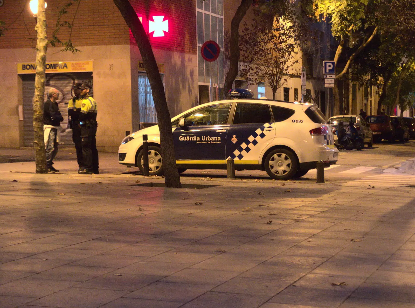 There's a police presence around, from L'Aquarium de Barcelona, Port Vell, Catalonia, Spain - 23rd October 2017