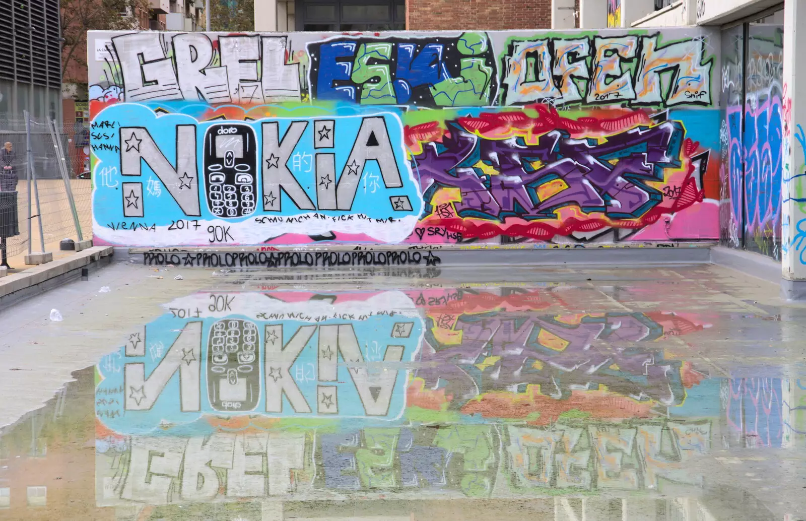 An ode to ancient Nokia phones, in graffiti, from L'Aquarium de Barcelona, Port Vell, Catalonia, Spain - 23rd October 2017