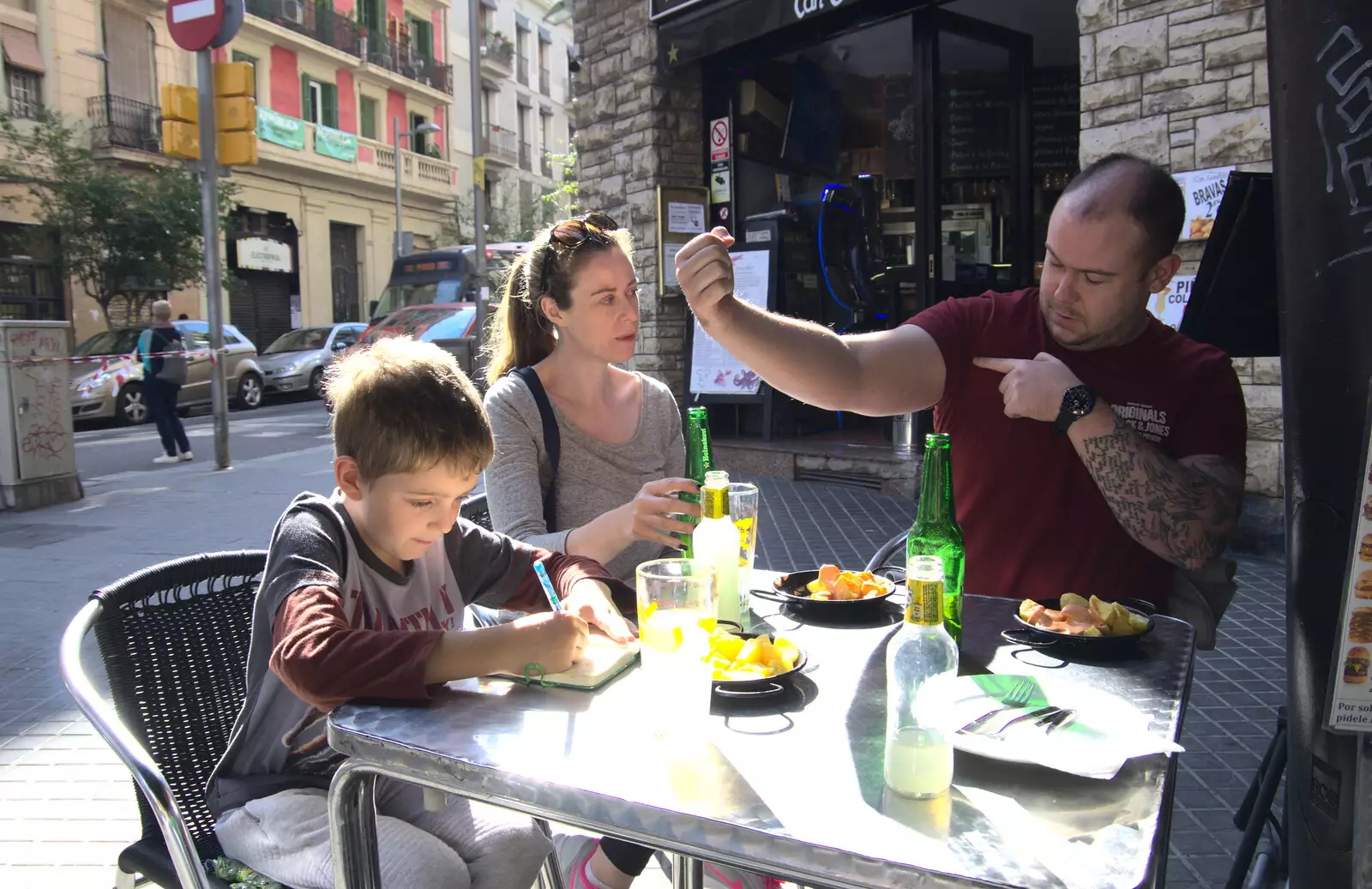 Fred does some drawing outside Can Eusebio, from L'Aquarium de Barcelona, Port Vell, Catalonia, Spain - 23rd October 2017