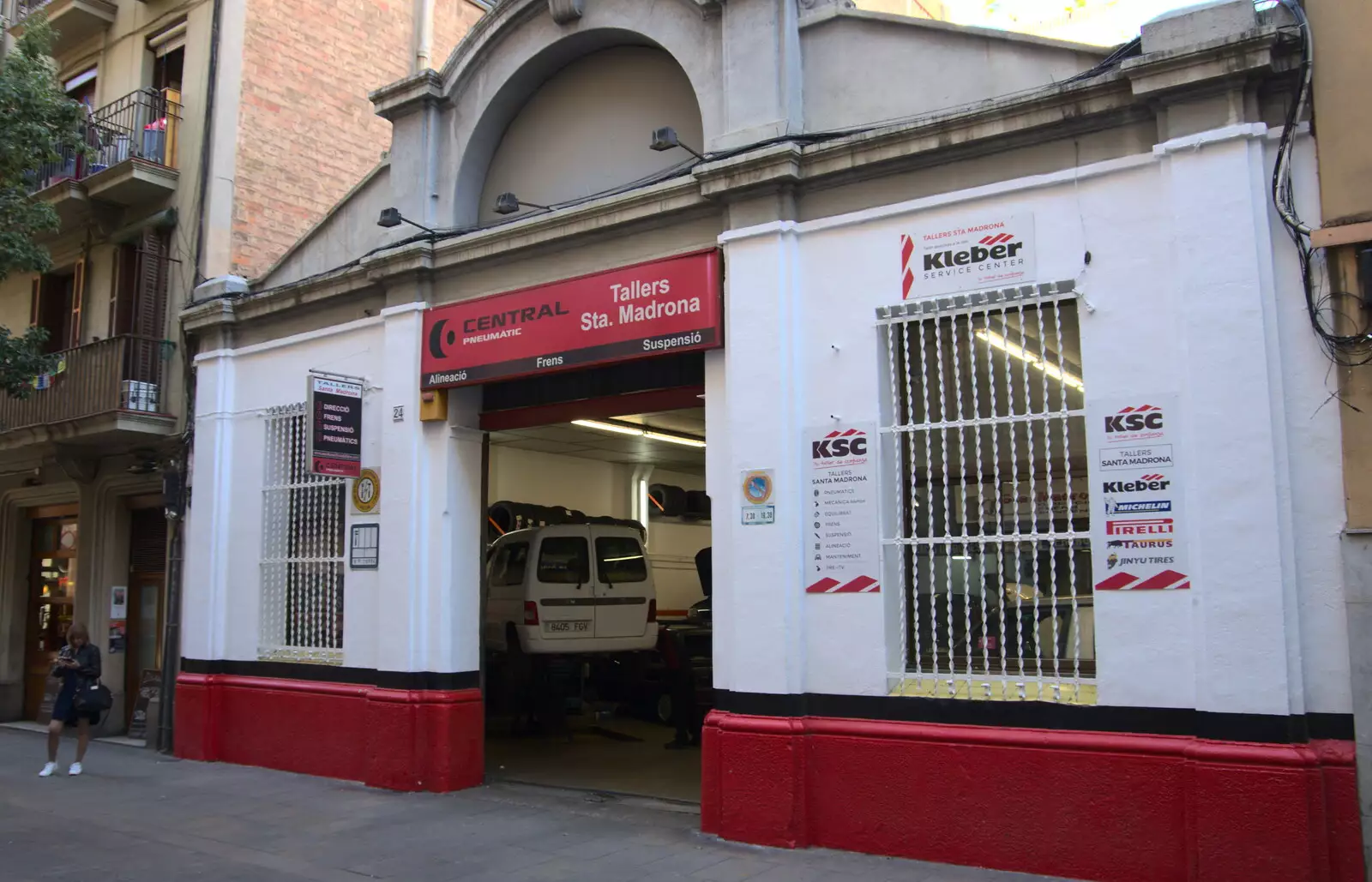 A random car servicing garage on Carrer Blai, from L'Aquarium de Barcelona, Port Vell, Catalonia, Spain - 23rd October 2017