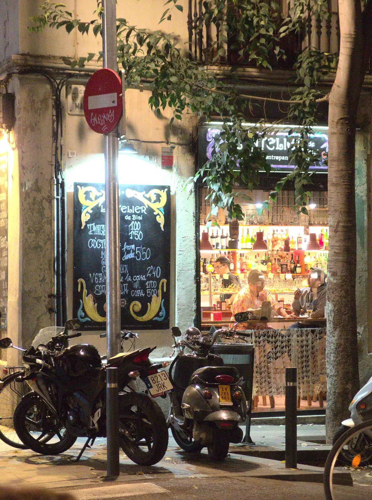 A tapas bar, from A Barcelona Bus Tour, Catalonia, Spain - 25th October 2017