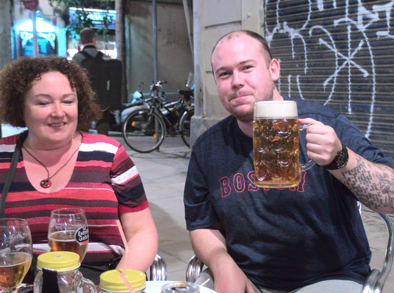 Dan holds up his pint of beer, from A Barcelona Bus Tour, Catalonia, Spain - 25th October 2017