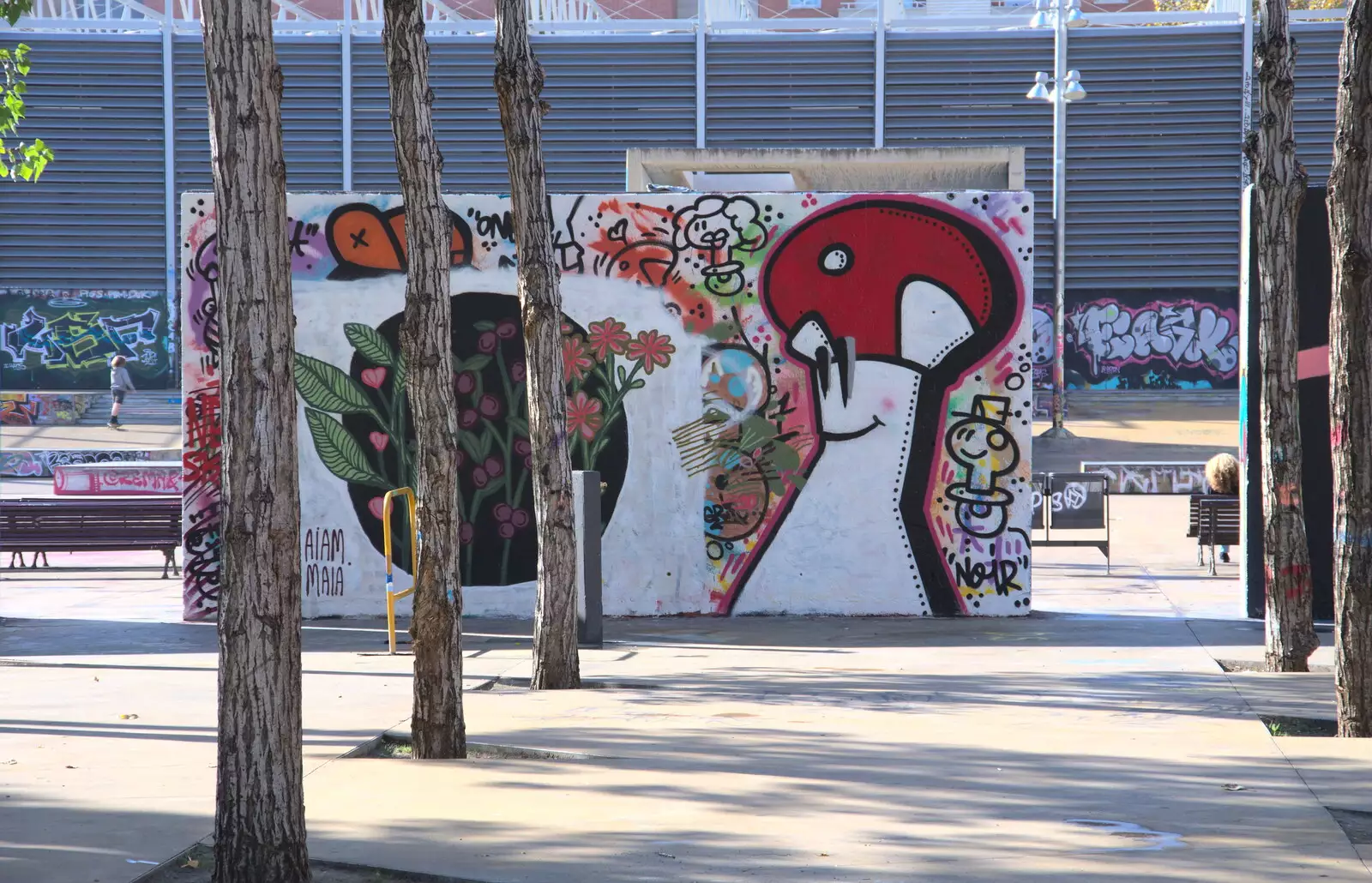 More street art and trees, from A Barcelona Bus Tour, Catalonia, Spain - 25th October 2017