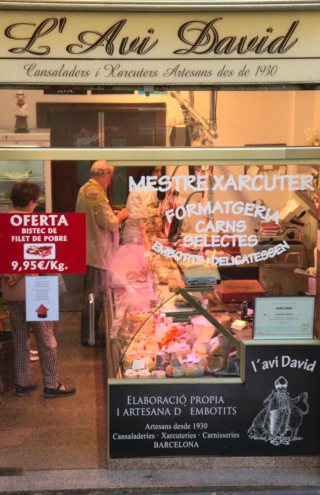 A cheese-and-meat delicatessen from A Barcelona Bus Tour, Catalonia, Spain - 25th October 2017