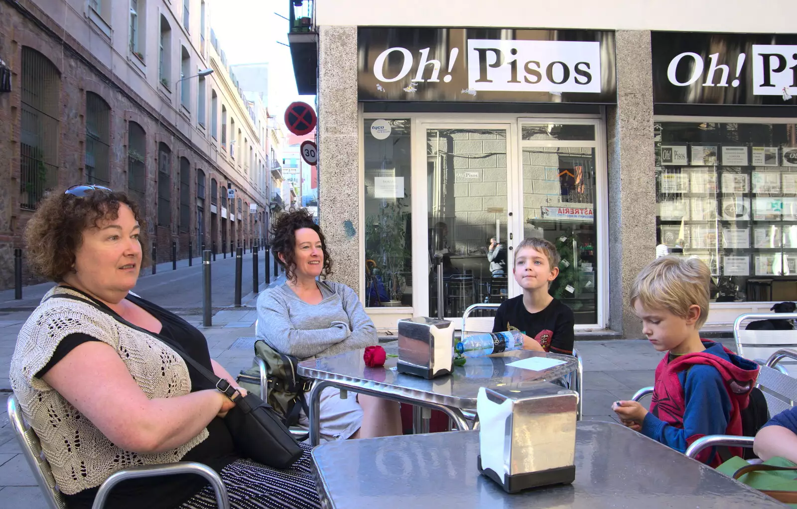 Da Wheeze, Evelyn and the boys outside Oh! Pisos, from A Barcelona Bus Tour, Catalonia, Spain - 25th October 2017