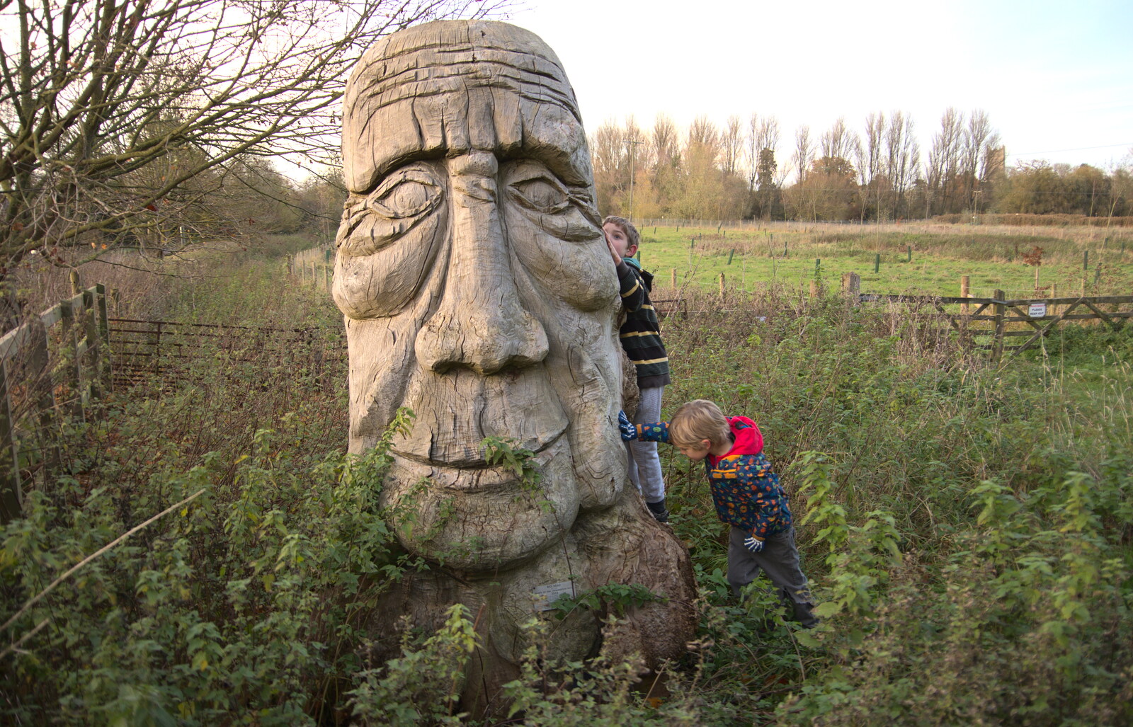 The boys say hello to the Big Giant Head from A Walk Around Eye, Suffolk - 19th November 2017