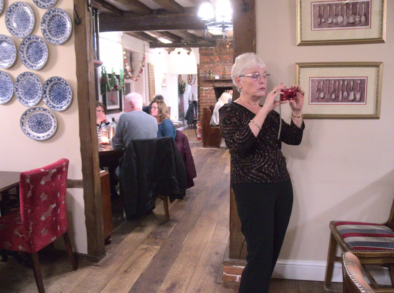 Spammy takes a photo, from The BSCC Christmas Dinner, White Horse, Stoke Ash, Suffolk - 2nd December 2017