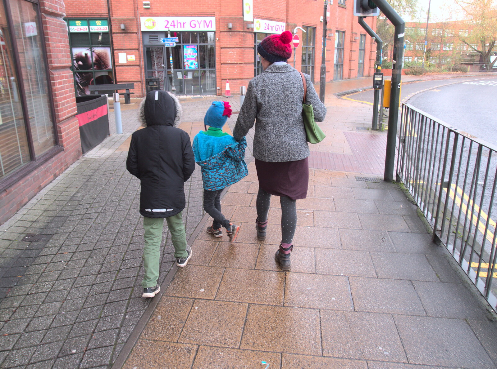 Fred, Harry and Isobel head into Riverside from A Trip to the Cinema, Norwich, Norfolk - 3rd December 2017