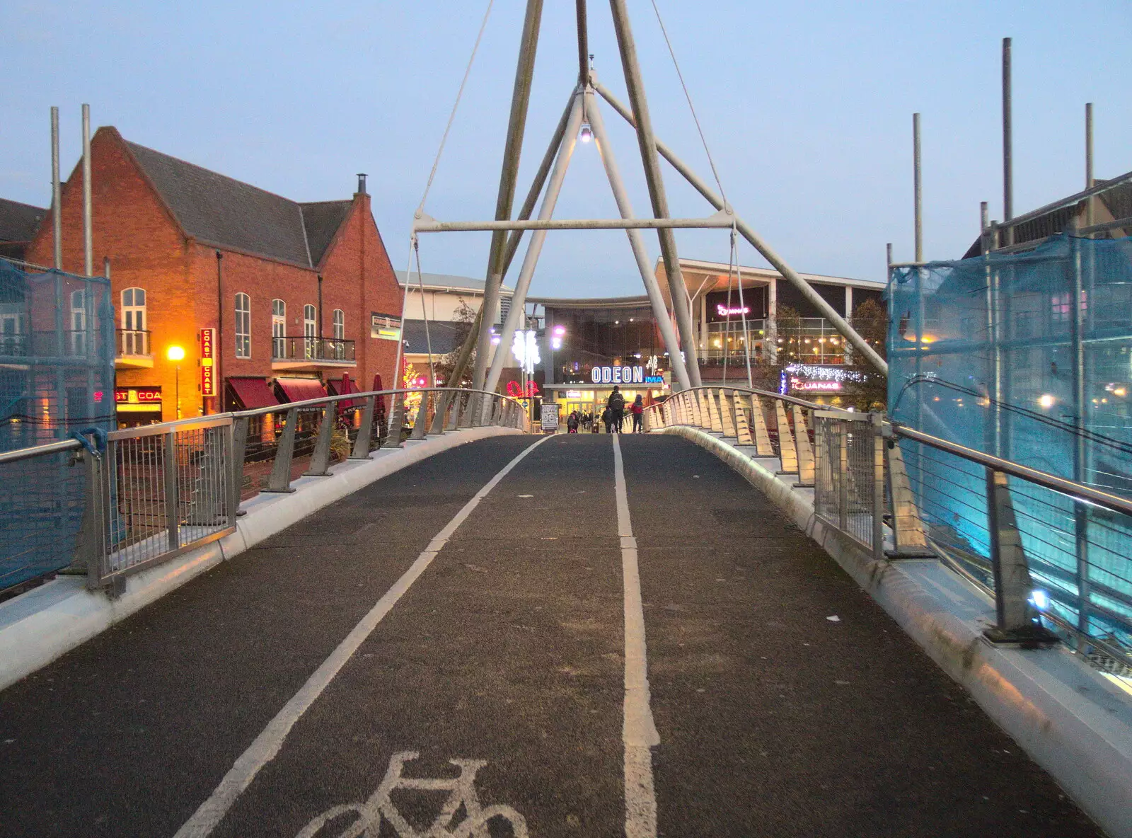 The new footbridge over the Wensum, from A Trip to the Cinema, Norwich, Norfolk - 3rd December 2017