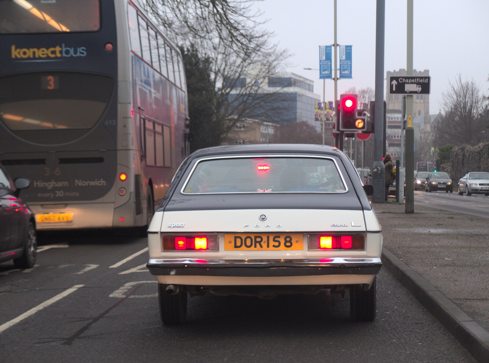 A nice old Ford Capri Sport on Chapelfield from A Spot of Christmas Shopping, Norwich and Diss, Norfolk - 23rd December 2017