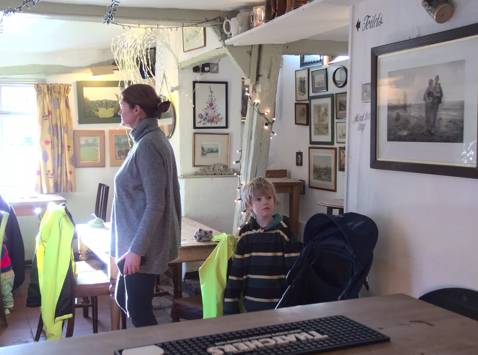 Isobel and Harry in the Cross Street bar, from Boxing Day in the Queen's Head, Eye, Suffolk - 26th December 2017