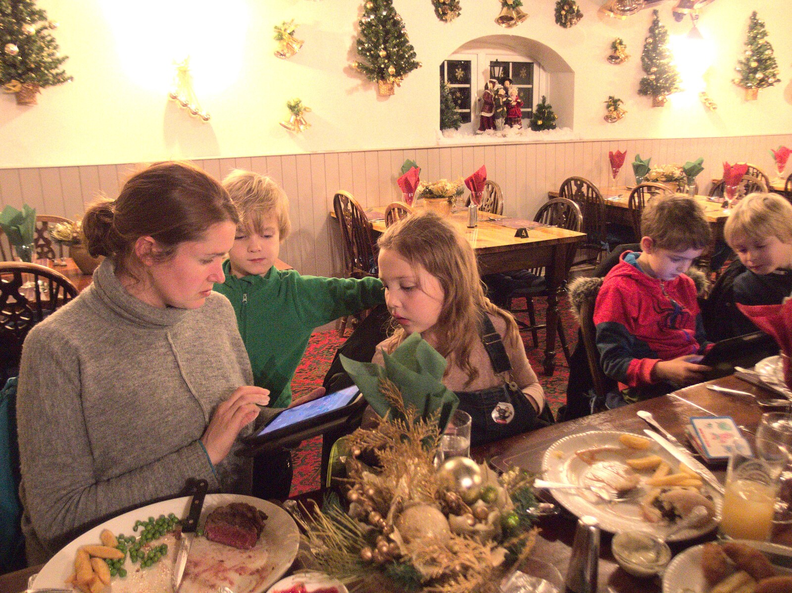Isobel sets the tablet up from An End-of-Year Trip to Spreyton, Devon - 29th December 2017