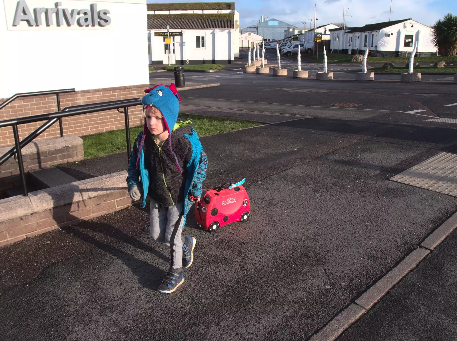 Harry hauls his Trunki, from New Year's Eve in Spreyton, Devon - 31st December 2017