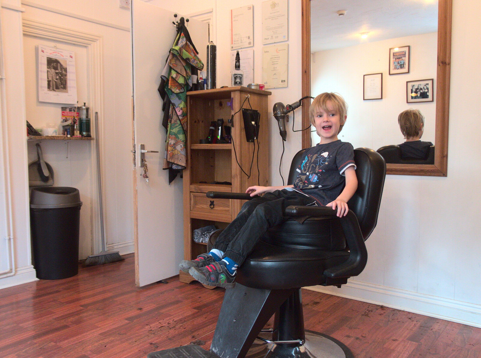 It's Harry's turn in the big chair from January Misc: Haircut 100, Diss, Norfolk - 14th January 2018