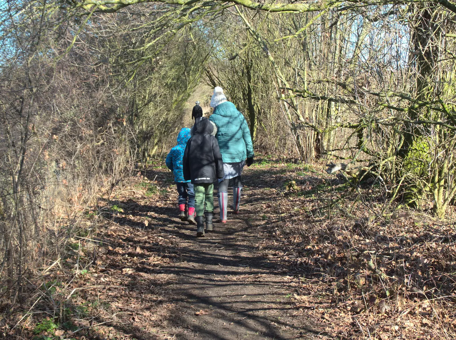 The gang up a footpath, from A Walk Around Eye, and the Return of Red Tent, Suffolk and London - 25th February 2018