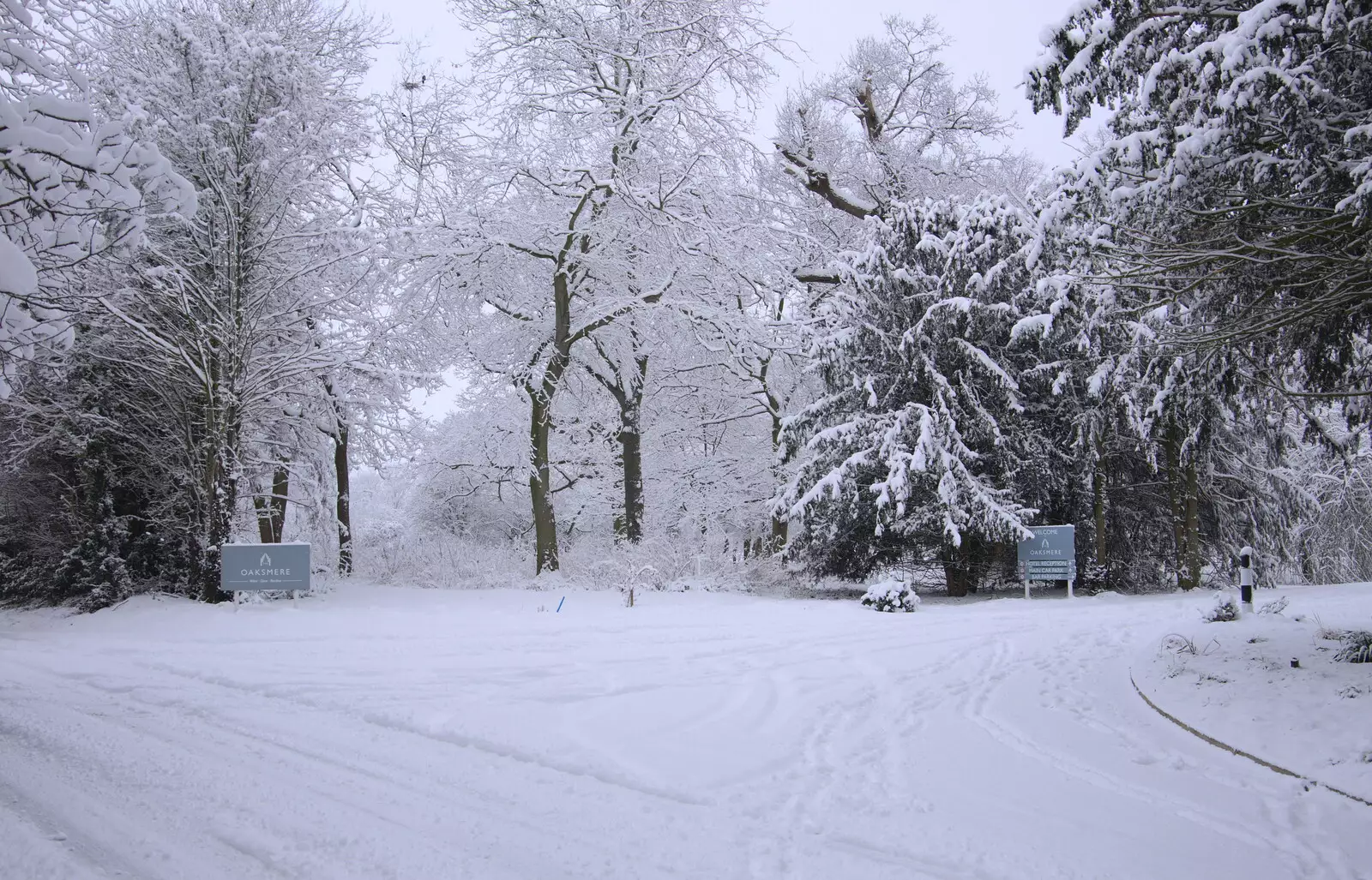 The Oaksmere's new entrance, from The Beast From the East: Snow Days, Brome, Suffolk - 28th February 2018