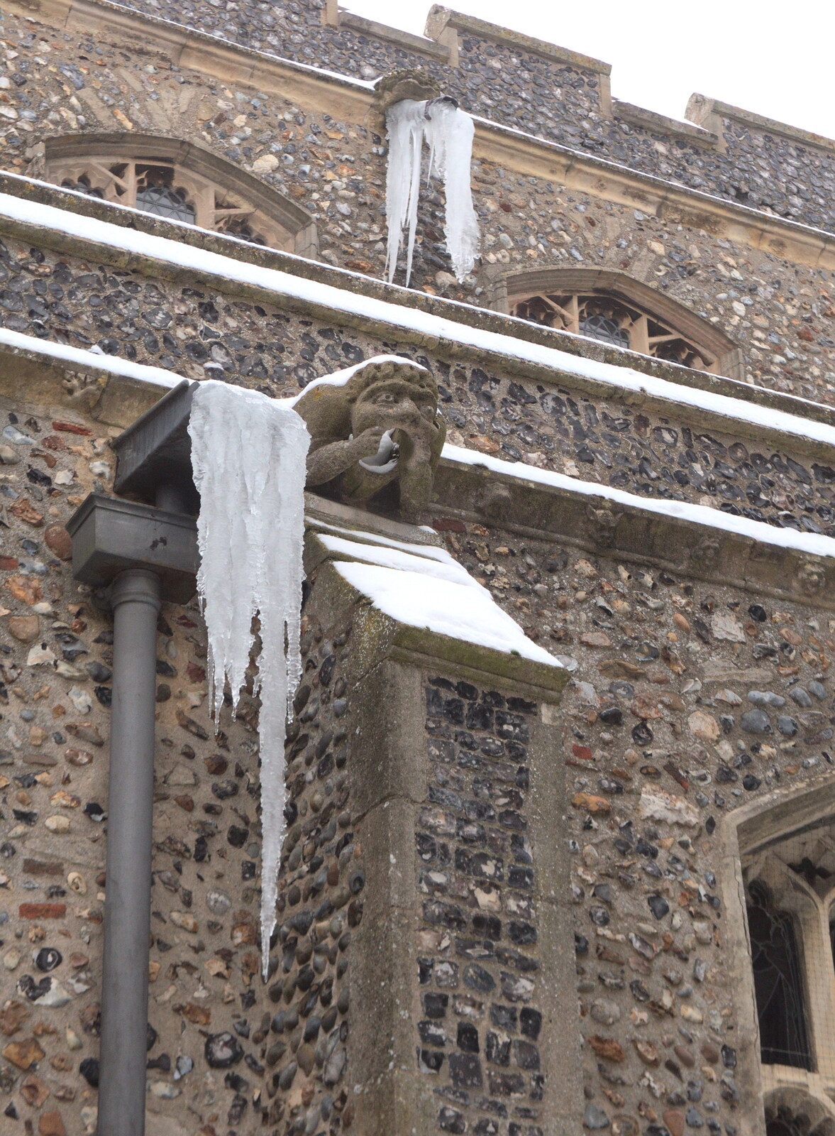 Diss Church has some epic icicles going on from More March Snow and a Postcard from Diss, Norfolk - 3rd March 2018
