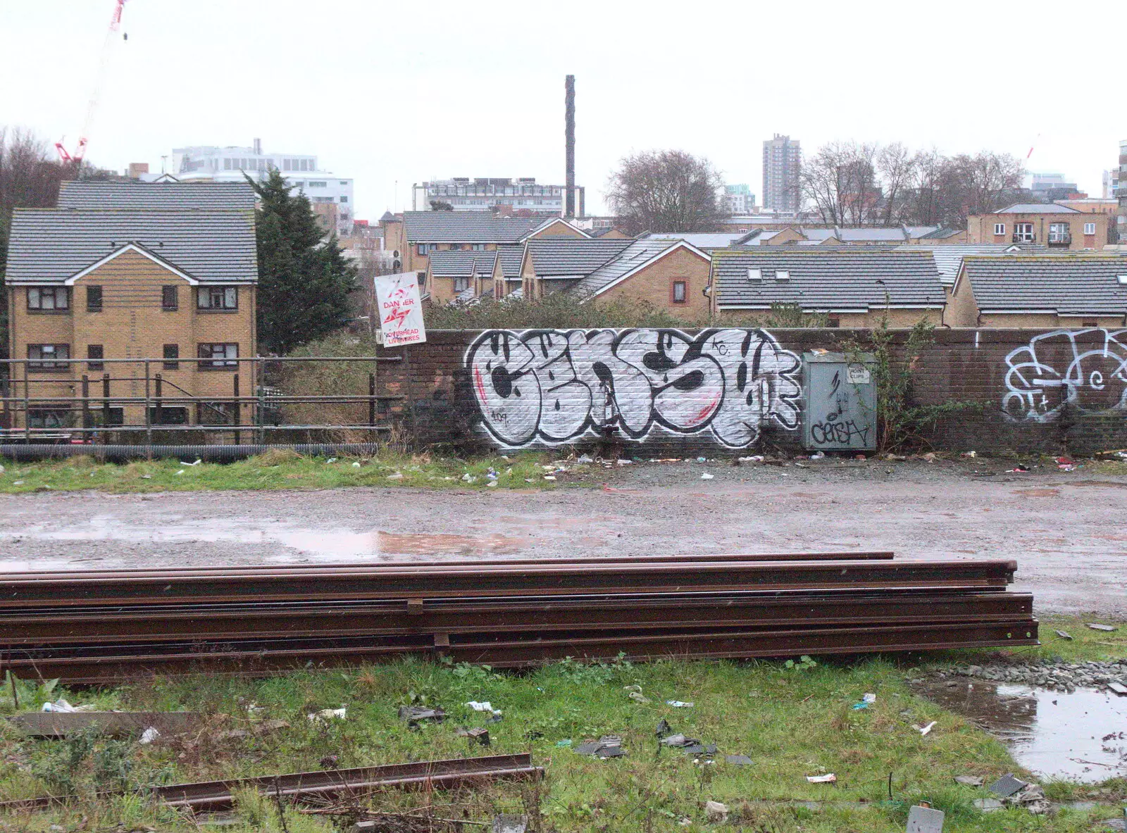 More trackside graffiti, from Trackside Graffiti, and Harry's Cake, London and Suffolk - 28th March 2018