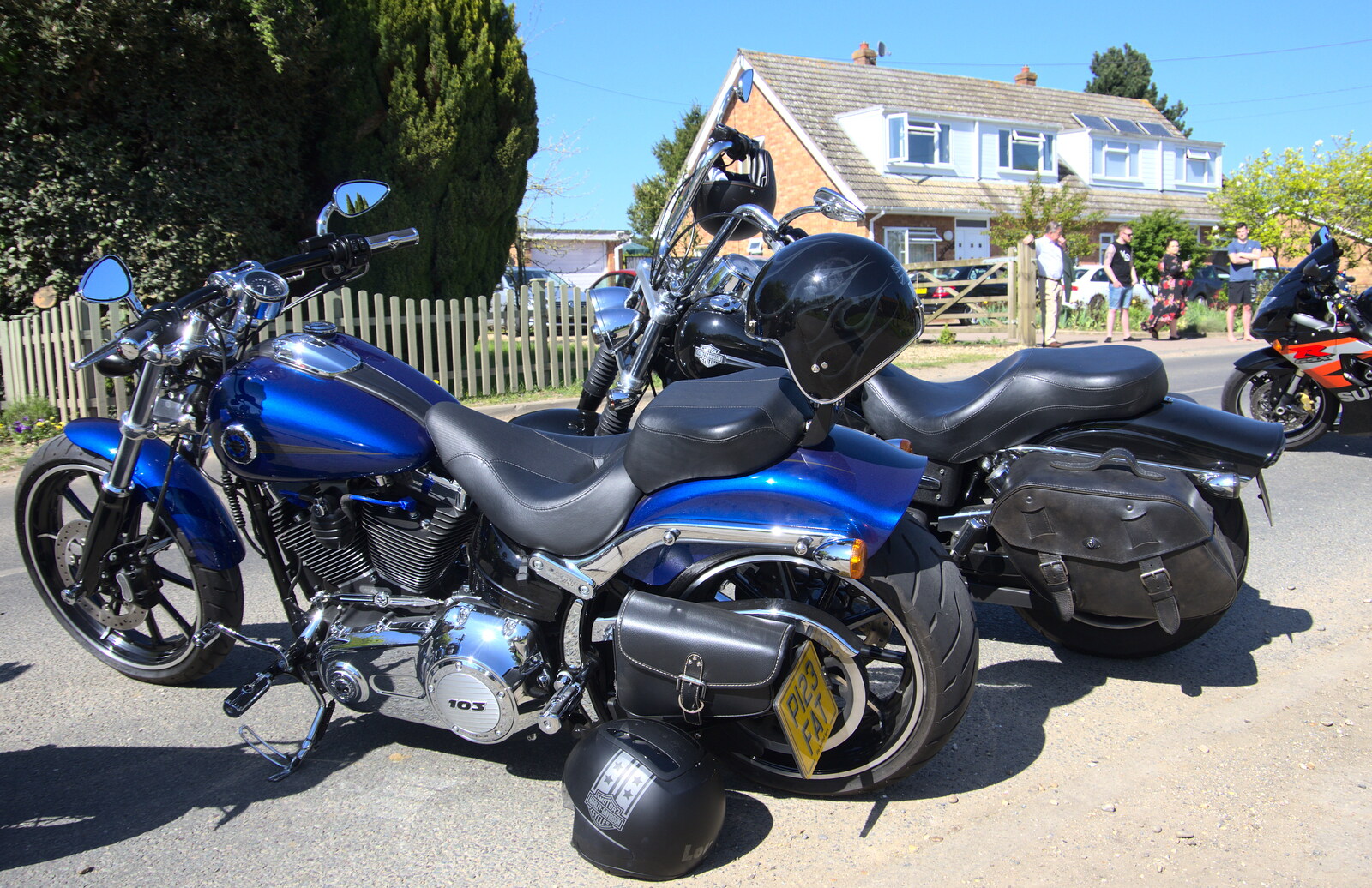 An electric-blue Harley from Beer, Bikes and Bands, Burston Crown, Burston, Norfolk - 6th May 2018