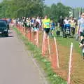 A stream of people heads down to registration, Isobel's 10km Run, Alton Water, Stutton, Suffolk - 6th May 2018