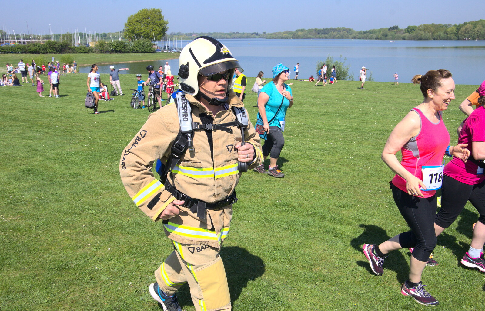 Firefighter Dale Mason is running 10km in full gear from Isobel's 10km Run, Alton Water, Stutton, Suffolk - 6th May 2018