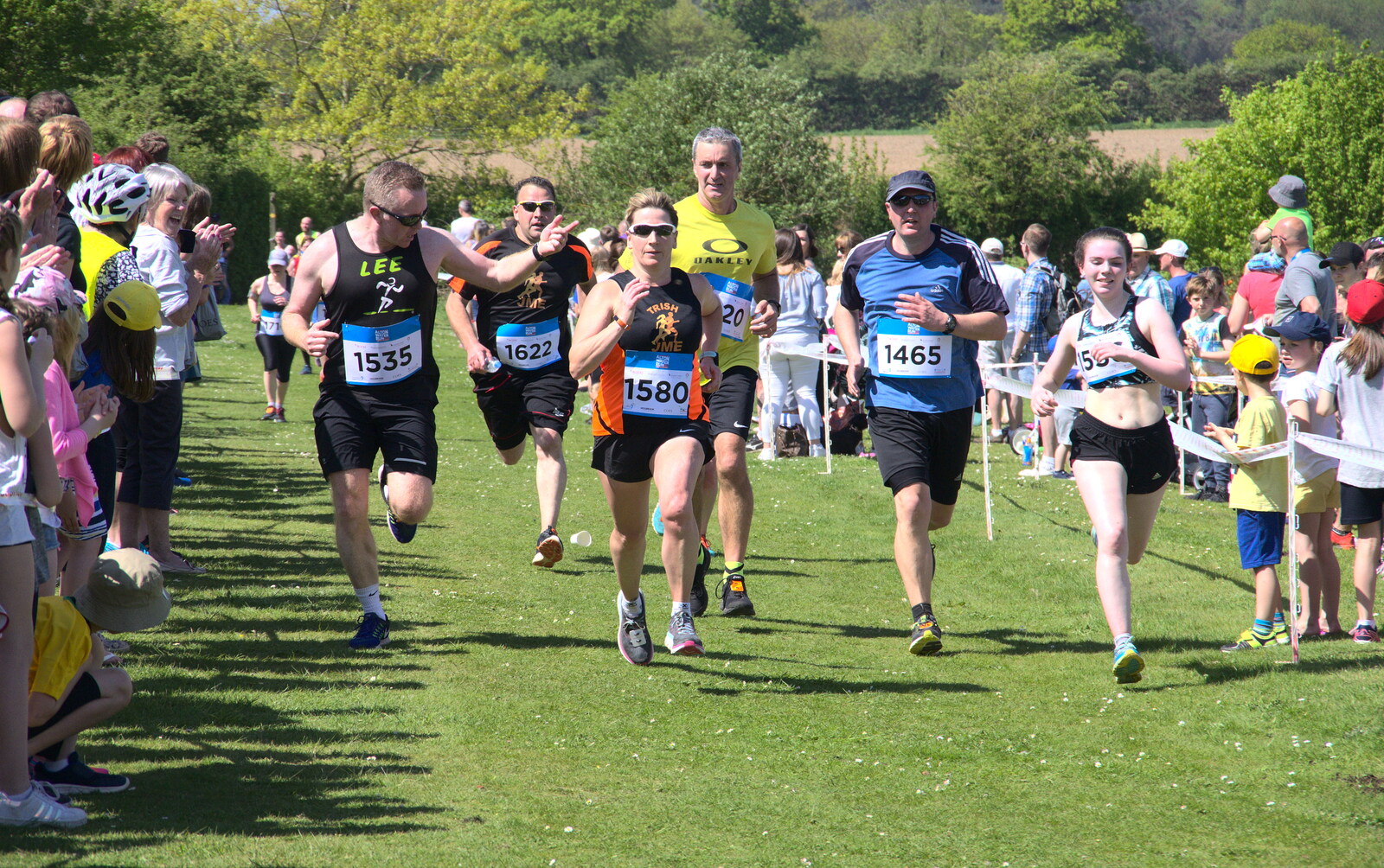 There's a sprint for the finish from Isobel's 10km Run, Alton Water, Stutton, Suffolk - 6th May 2018