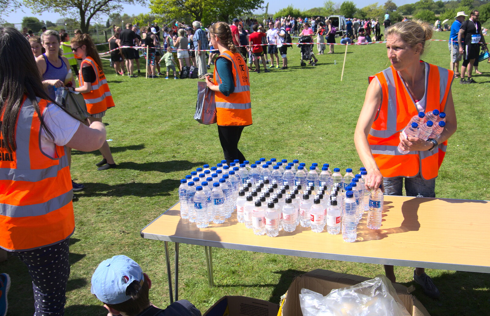The water station from Isobel's 10km Run, Alton Water, Stutton, Suffolk - 6th May 2018