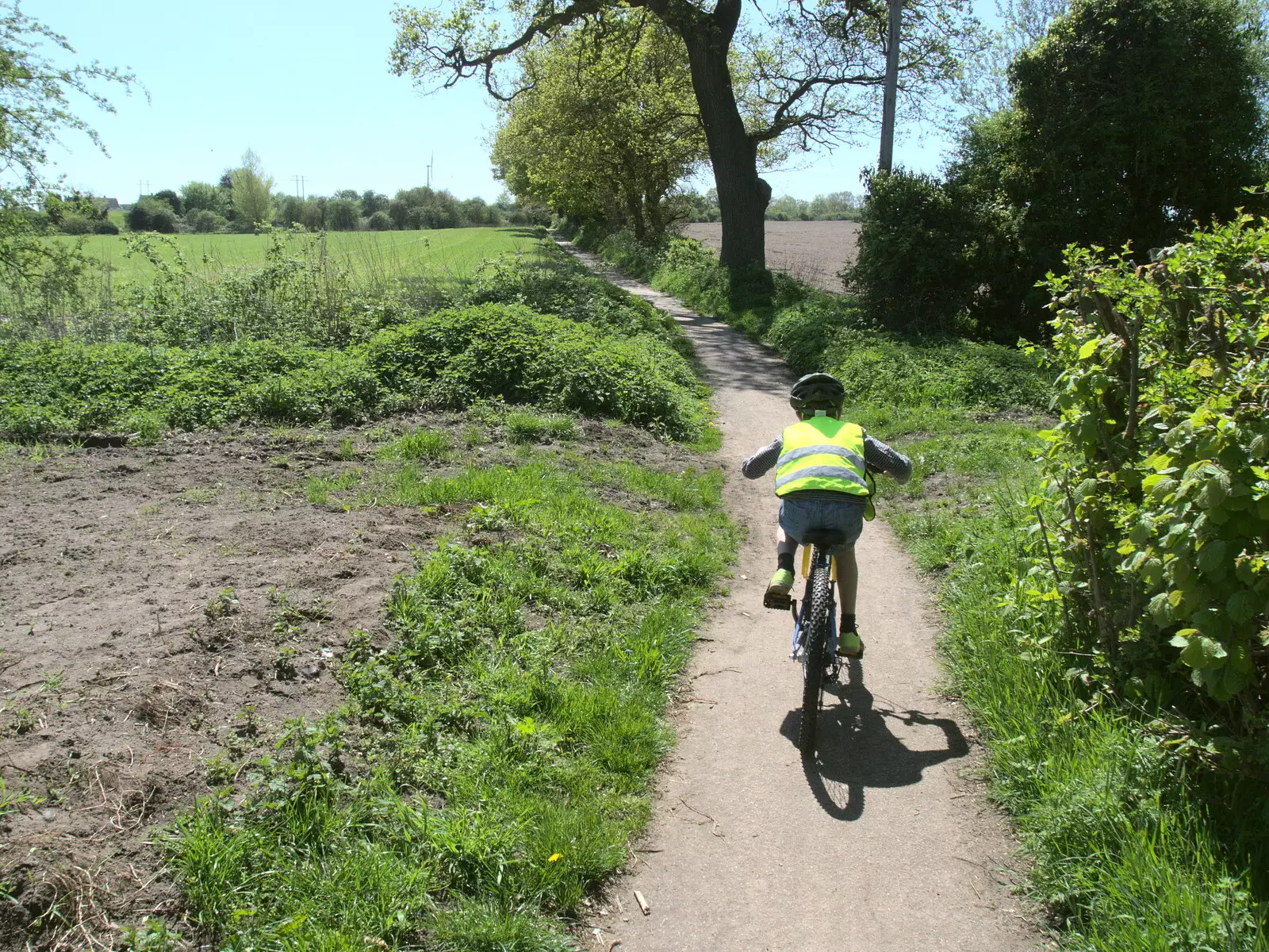 Fred on the Lows, from A Bike Ride to the Railway Tavern, Mellis, Suffolk - 7th May 2018