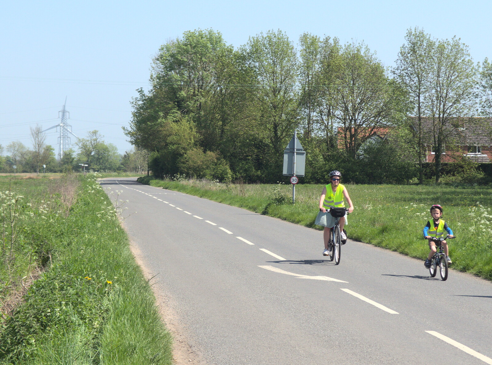 Isobel and Harry cycle up to the Mellis Railway from A Bike Ride to the Railway Tavern, Mellis, Suffolk - 7th May 2018