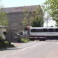 A Greater Anglia Class 90 on the crossing, A Bike Ride to the Railway Tavern, Mellis, Suffolk - 7th May 2018