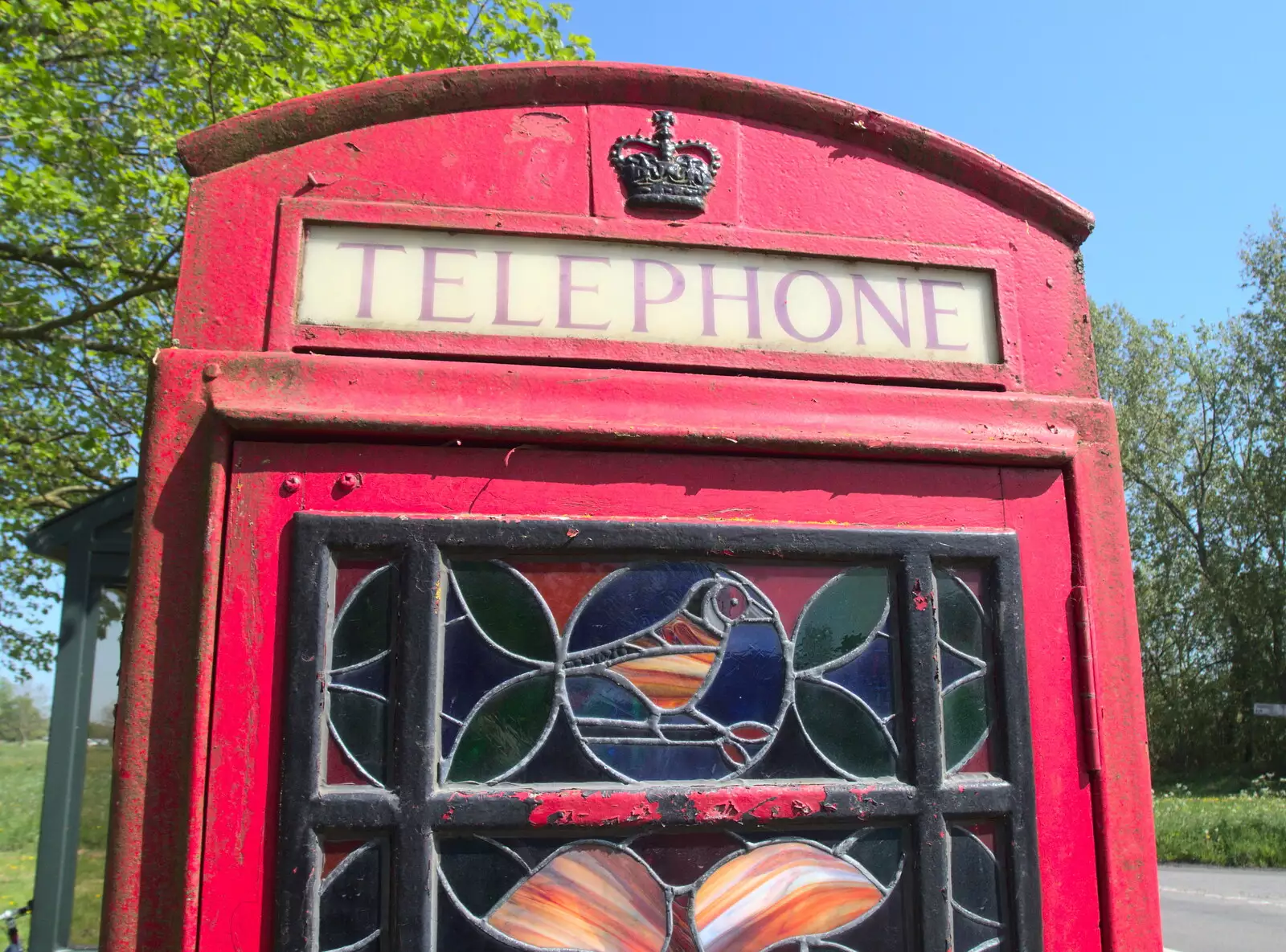 The Mellis K6 phone box, from A Bike Ride to the Railway Tavern, Mellis, Suffolk - 7th May 2018