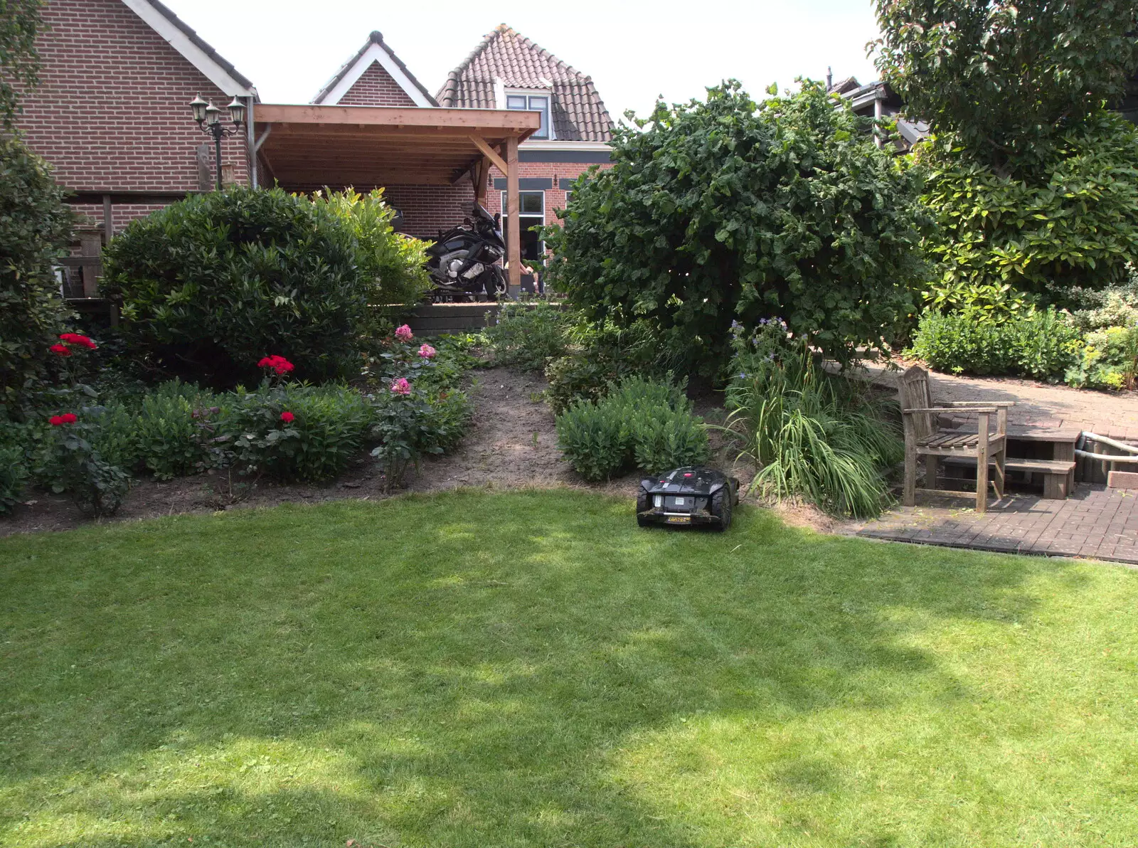 Martin's robot lawnmower does its thing, from A Postcard From Asperen, Gelderland, Netherlands - 9th June 2018