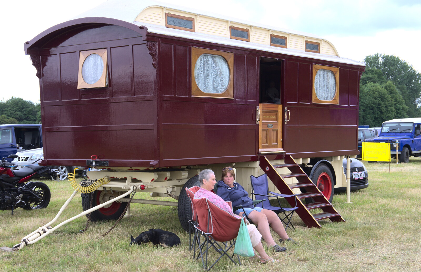 A massive caravan from The Formerly-Known-As-The-Eye-Show, Palgrave, Suffolk - 17th June 2018