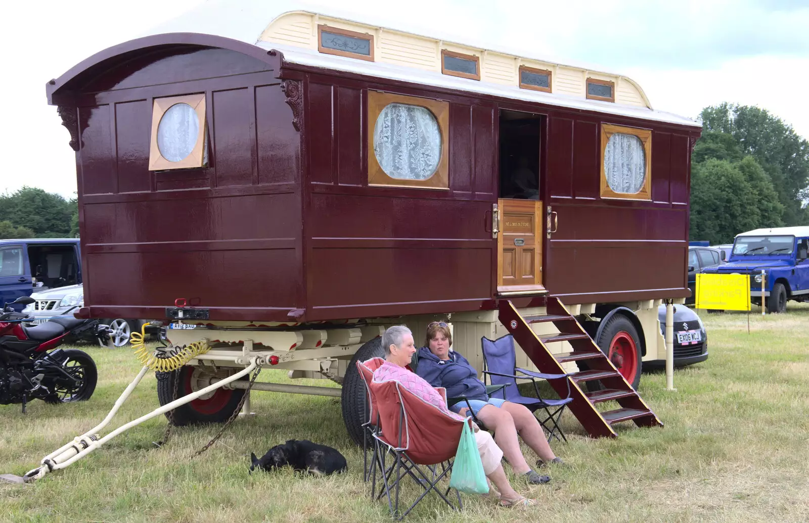 A massive caravan, from The Formerly-Known-As-The-Eye-Show, Palgrave, Suffolk - 17th June 2018