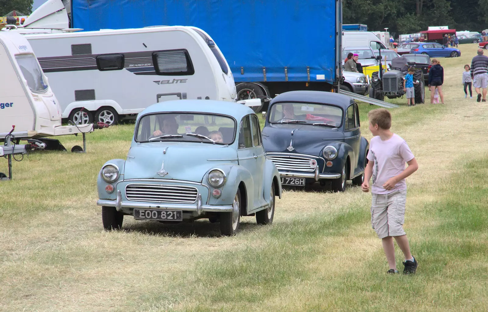 The Moggy Minors head off, from The Formerly-Known-As-The-Eye-Show, Palgrave, Suffolk - 17th June 2018