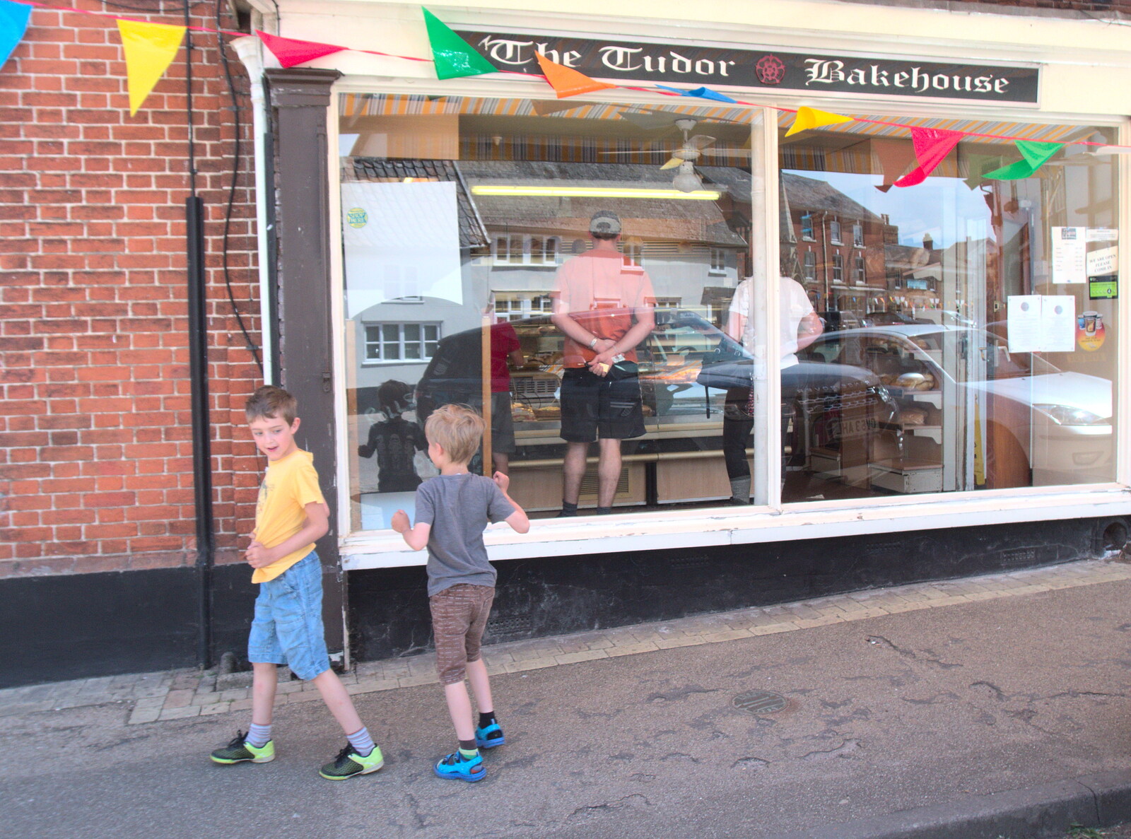 The BSCC at the Hopton Vine, and Eye Randomness, Suffolk - 23rd June 2018: Fred and Harry outside the bakery in Eye