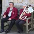 A couple of musicians pause, The Mayor Making Parade, Eye, Suffolk - 24th June 2018