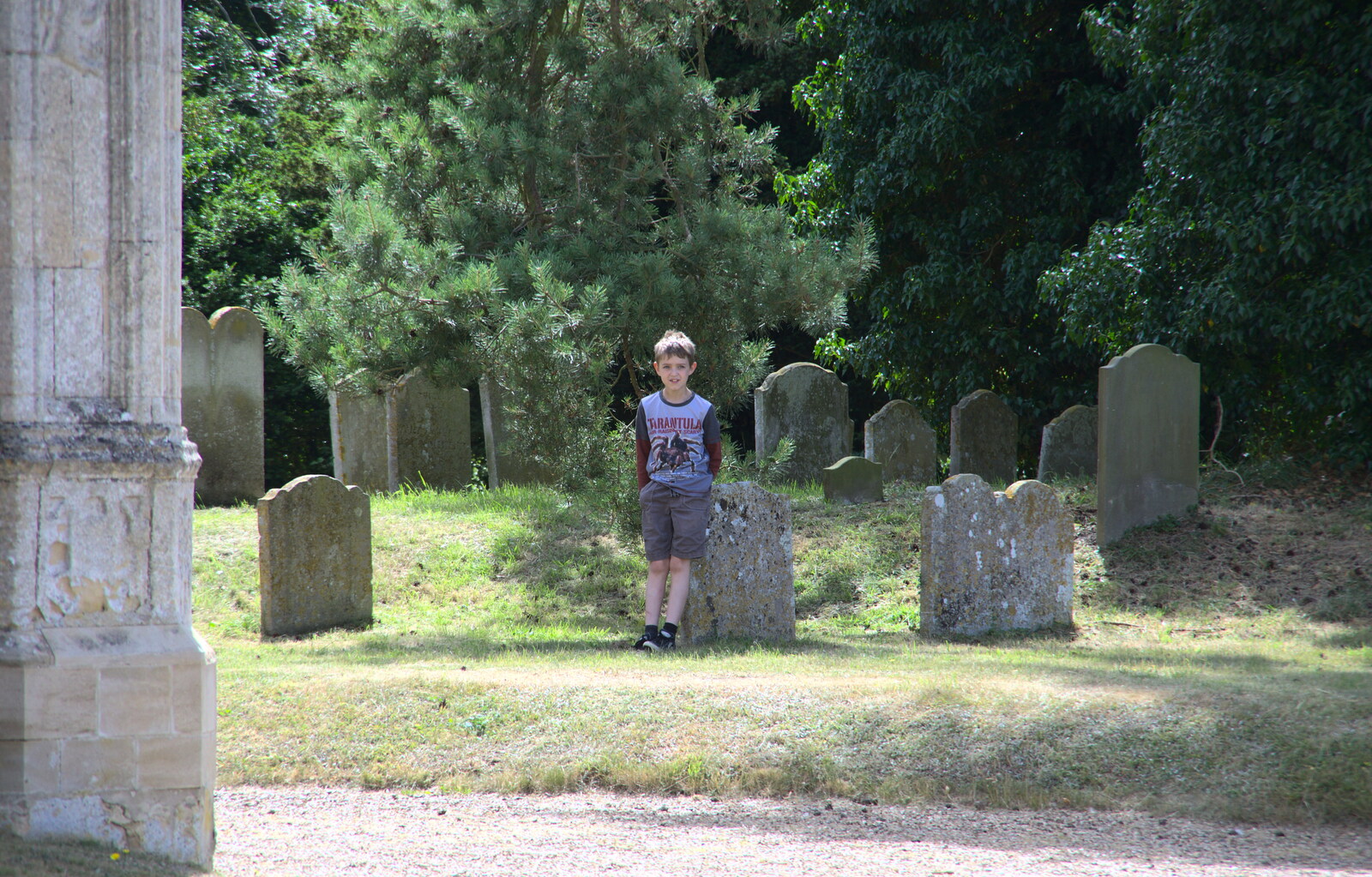 Fred lurks in the graveyard from The Mayor Making Parade, Eye, Suffolk - 24th June 2018