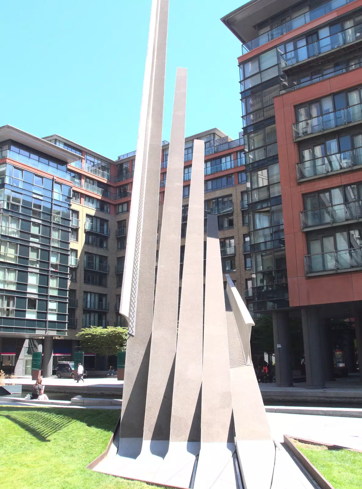 A bridge that turns into a sculpture, from A SwiftKey Lunch, Porchester Place,  Edgware Road, London - 27th June 2018